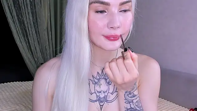 Snapshot of Sweeet_Barbie chatting on June 20, 3:48 pm Sweeet Barbie online show from June 20, 3:48 pm