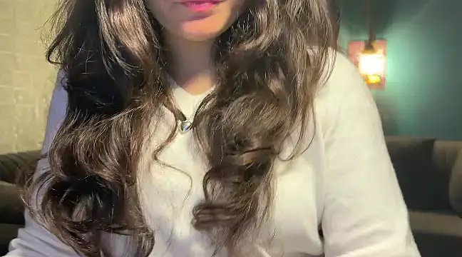 demieliss online show from December 13, 6:59 pm