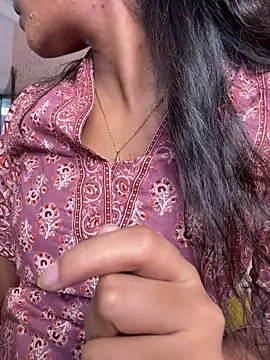 Snapshot of Goddess_sneha chatting on July 28, 5:14 am Goddess sneha online show from July 28, 5:14 am
