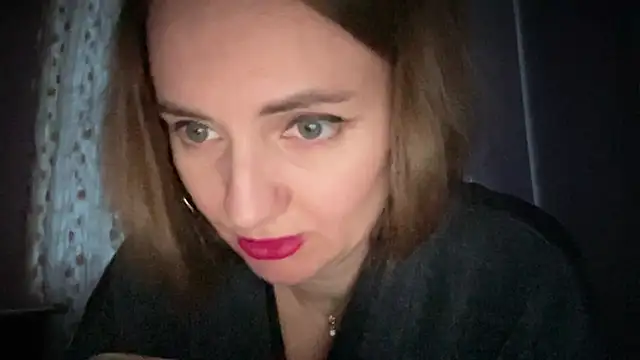 Snapshot of Viola_sweet chatting on October 27, 2:21 pm Viola sweet online show from October 27, 2:21 pm