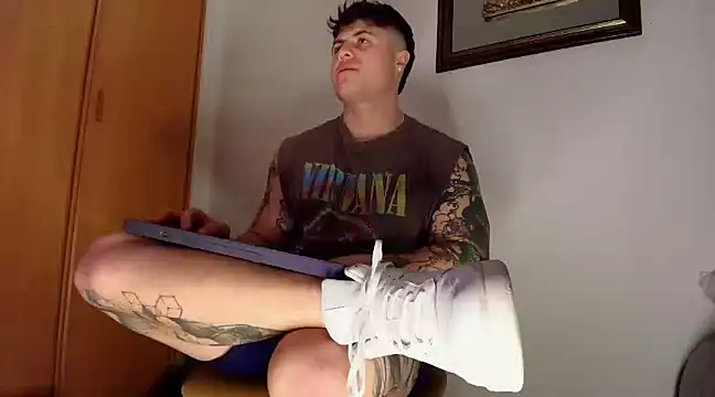 Snapshot of juandking chatting on March 12, 3:40 pm juandking online show from March 12, 3:40 pm