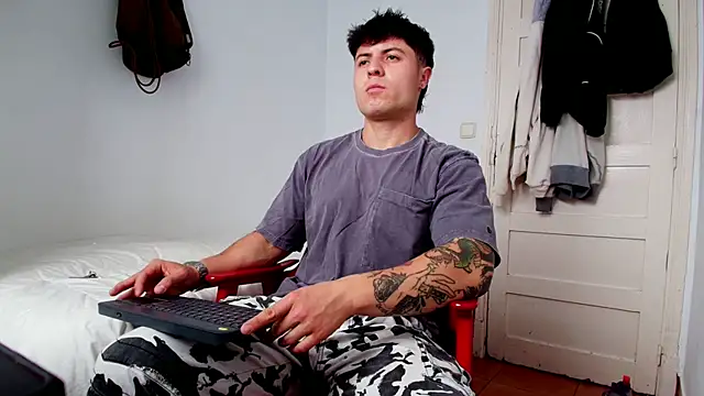 Snapshot of juandking chatting on October 24, 11:17 am juandking online show from October 24, 11:17 am