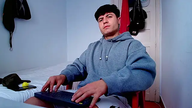 Snapshot of juandking chatting on November 7, 9:09 am juandking online show from November 7, 9:09 am