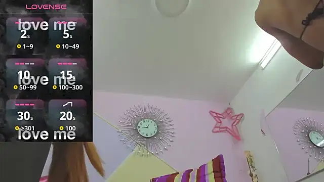 Snapshot of Tiffany_Valentine15 chatting on October 31, 6:53 pm Tiffany Valentine15 online show from October 31, 6:53 pm