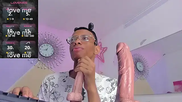 Snapshot of Tiffany_Valentine15 chatting on November 18, 11:58 am Tiffany Valentine15 online show from November 18, 11:58 am