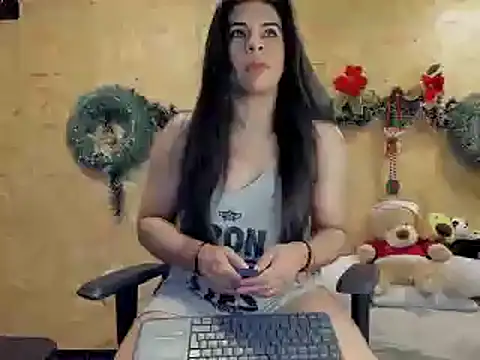 Biancastrongg online show from December 31, 2:19 am