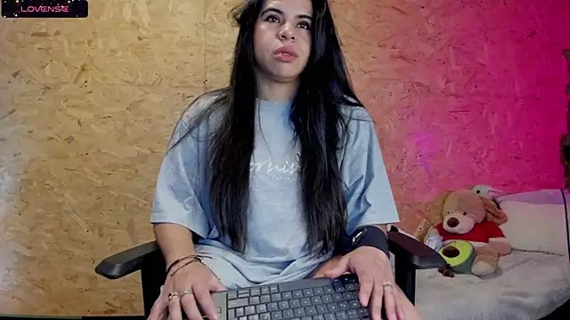 Biancastrongg online show from March 22, 2:27 am