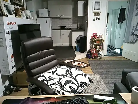 mihaimichael online show from October 17, 11:57 am