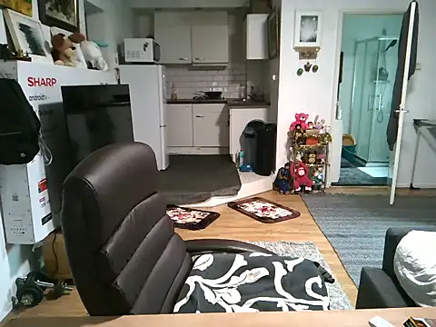 mihaimichael online show from October 25, 11:29 am