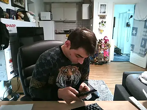 mihaimichael online show from December 18, 12:22 pm