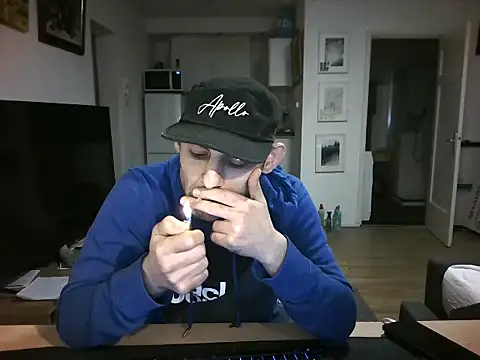 mihaimichael online show from April 21, 1:18 am