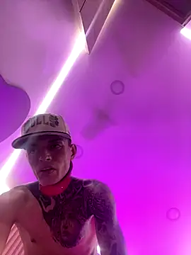 Snapshot of Herem369 chatting on November 1, 6:04 am Herem369 online show from November 1, 6:04 am