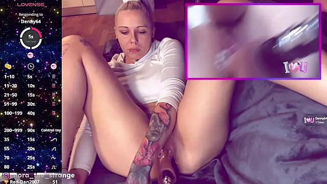 Snapshot of nora_the_strange chatting on January 9, 8:11 pm nora the strange online show from January 9, 8:11 pm