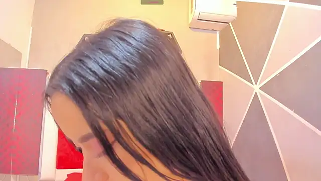 Snapshot of Karoll014 chatting on November 20, 12:16 pm Karoll014 online show from November 20, 12:16 pm