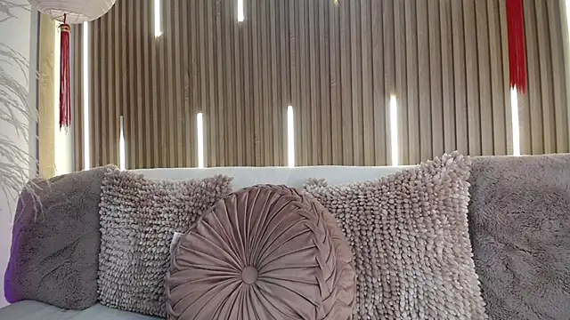 Tayzon Foxxx online show from March 11, 8:15 pm