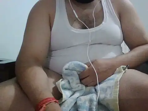 ARYANAVAILABLE online show from November 14, 9:13 pm