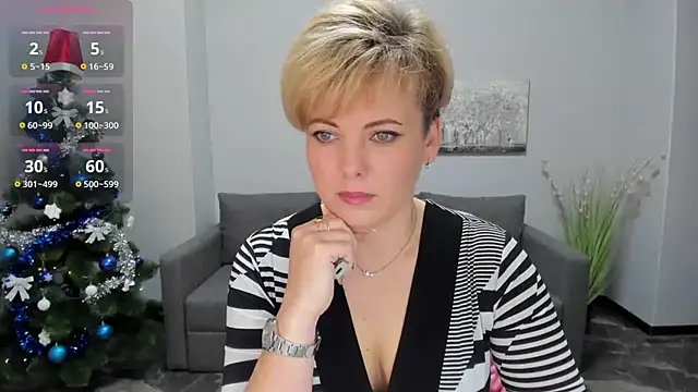 Snapshot of Julia_Wilsone chatting on December 23, 7:06 am Julia Wilsone online show from December 23, 7:06 am