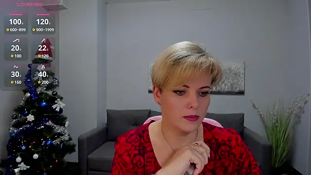 Snapshot of Julia_Wilsone chatting on December 26, 7:13 am Julia Wilsone online show from December 26, 7:13 am