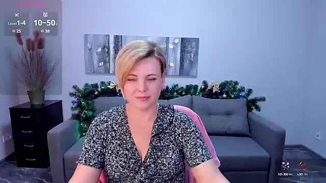 Snapshot of Julia_Wilsone chatting on January 4, 12:49 pm Julia Wilsone online show from January 4, 12:49 pm