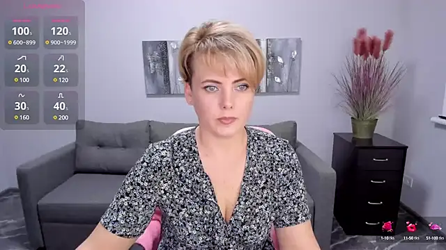 Snapshot of Julia_Wilsone chatting on February 1, 12:58 pm Julia Wilsone online show from February 1, 12:58 pm