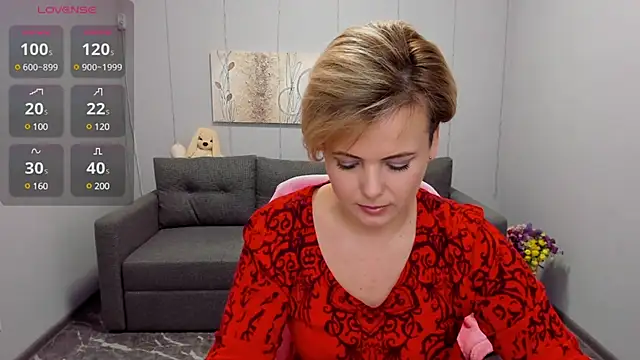 Snapshot of Julia_Wilsone chatting on February 3, 7:07 am Julia Wilsone online show from February 3, 7:07 am