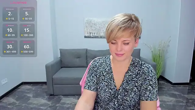 Snapshot of Julia_Wilsone chatting on February 5, 3:52 pm Julia Wilsone online show from February 5, 3:52 pm