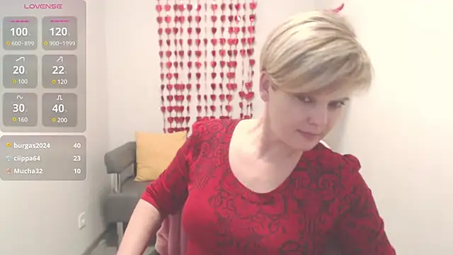 Snapshot of Julia_Wilsone chatting on February 10, 4:14 pm Julia Wilsone online show from February 10, 4:14 pm