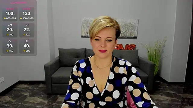 Snapshot of Julia_Wilsone chatting on February 18, 1:22 pm Julia Wilsone online show from February 18, 1:22 pm