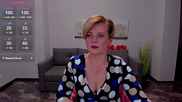 Snapshot of Julia_Wilsone chatting on February 19, 1:28 pm Julia Wilsone online show from February 19, 1:28 pm