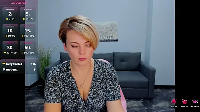 Snapshot of Julia_Wilsone chatting on March 2, 9:53 am Julia Wilsone online show from March 2, 9:53 am