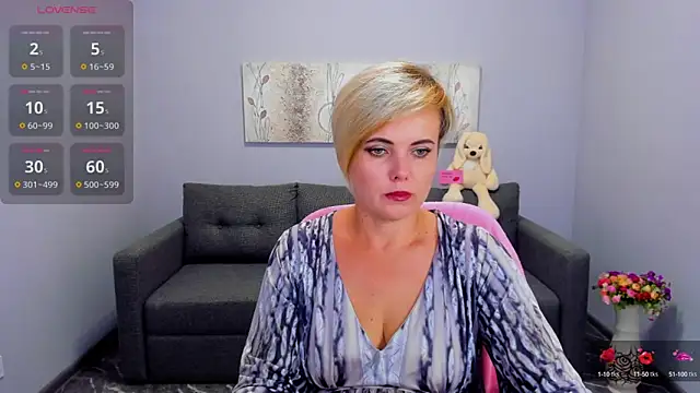 Snapshot of Julia_Wilsone chatting on September 15, 11:54 am Julia Wilsone online show from September 15, 11:54 am