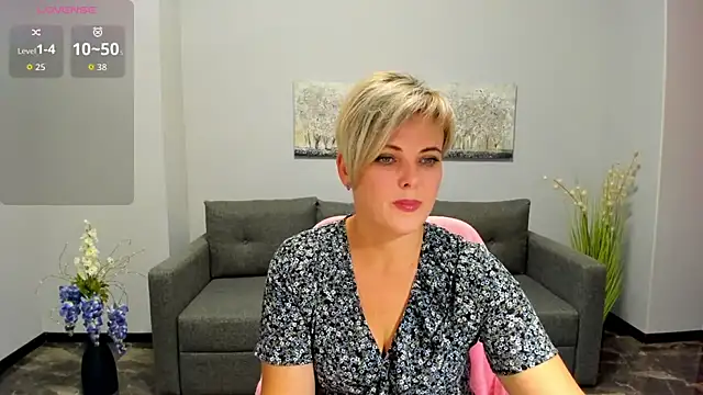 Snapshot of Julia_Wilsone chatting on September 26, 11:58 am Julia Wilsone online show from September 26, 11:58 am
