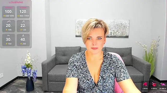 Snapshot of Julia_Wilsone chatting on September 27, 5:34 am Julia Wilsone online show from September 27, 5:34 am