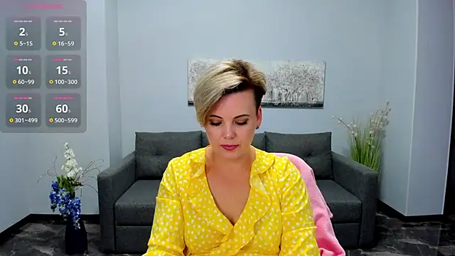 Snapshot of Julia_Wilsone chatting on October 3, 11:51 am Julia Wilsone online show from October 3, 11:51 am