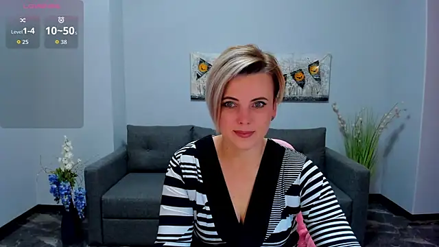 Julia Wilsone online show from November 2, 6:38 am