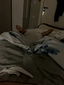 Snapshot of Erenn34 chatting on September 11, 12:44 am Erenn34 online show from September 11, 12:44 am