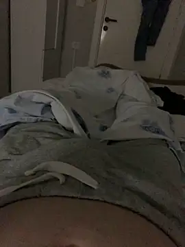 Snapshot of Erenn34 chatting on September 11, 11:49 pm Erenn34 online show from September 11, 11:49 pm