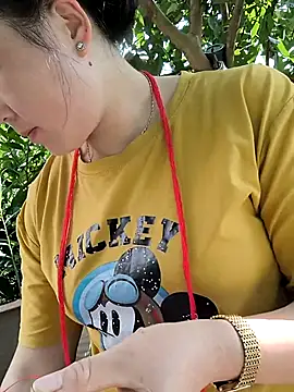 Snapshot of Sweetlove_77 chatting on October 12, 2:54 am Sweetlove 77 online show from October 12, 2:54 am