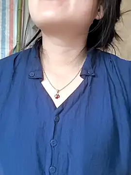 Snapshot of Sweetlove_77 chatting on October 23, 6:45 am Sweetlove 77 online show from October 23, 6:45 am