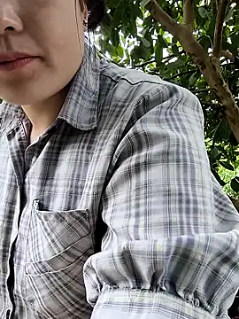 Snapshot of Sweetlove_77 chatting on October 24, 1:24 am Sweetlove 77 online show from October 24, 1:24 am