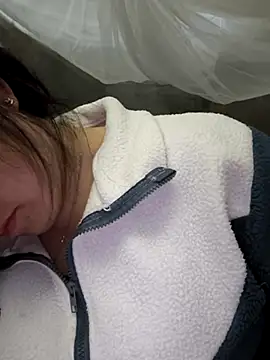 Snapshot of Sweetlove_77 chatting on October 24, 1:29 pm Sweetlove 77 online show from October 24, 1:29 pm