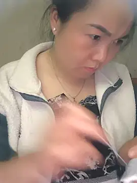 Snapshot of Sweetlove_77 chatting on November 3, 1:56 pm Sweetlove 77 online show from November 3, 1:56 pm