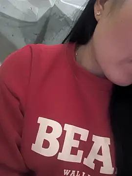 Snapshot of Sweetlove_77 chatting on November 18, 11:25 am Sweetlove 77 online show from November 18, 11:25 am