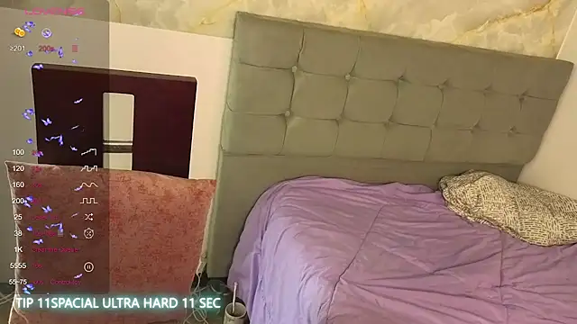 Snapshot of Cristal_v_1 chatting on July 15, 3:34 am Cristal v 1 online show from July 15, 3:34 am
