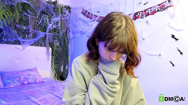 Alina Mills online show from October 28, 8:29 am