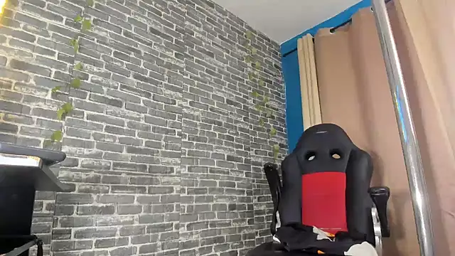 Snapshot of iam_samy_ chatting on November 4, 11:31 am iam samy online show from November 4, 11:31 am