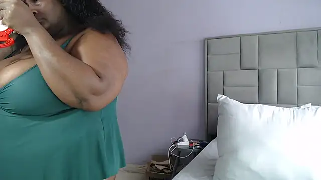 bustytitsxxx online show from November 24, 9:20 am