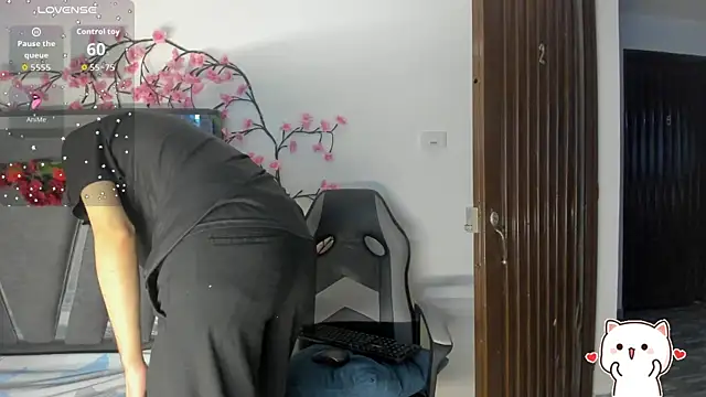 Black Rose2 online show from October 18, 11:33 am