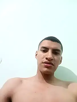 Snapshot of Rogersmit2 chatting on October 19, 3:51 am Rogersmit2 online show from October 19, 3:51 am