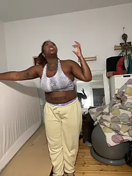 Goddess Nafeesha online show from October 23, 10:08 pm